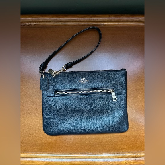 Coach Gallery Pouch - Picture 1 of 10